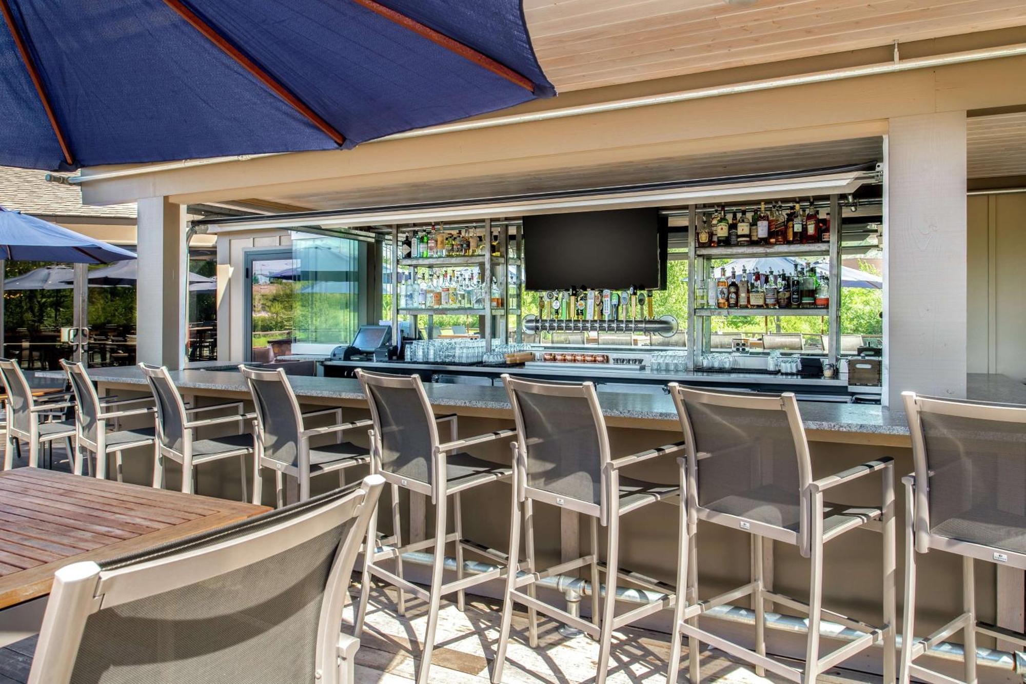 Doubletree By Hilton Missoula Edgewater Hotel Exterior photo