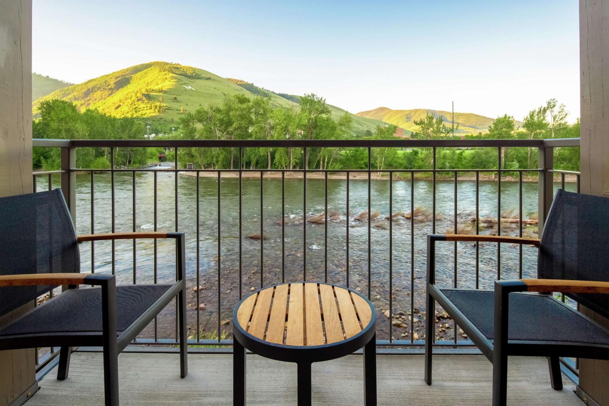 Doubletree By Hilton Missoula Edgewater Hotel Exterior photo